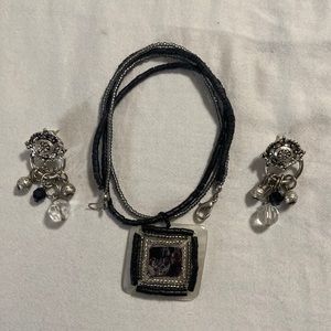 Necklace and earring set